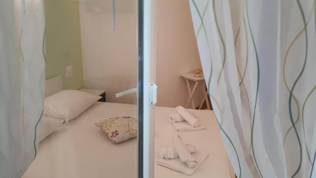 Apartments Meri Vodice Eksteriør bilde