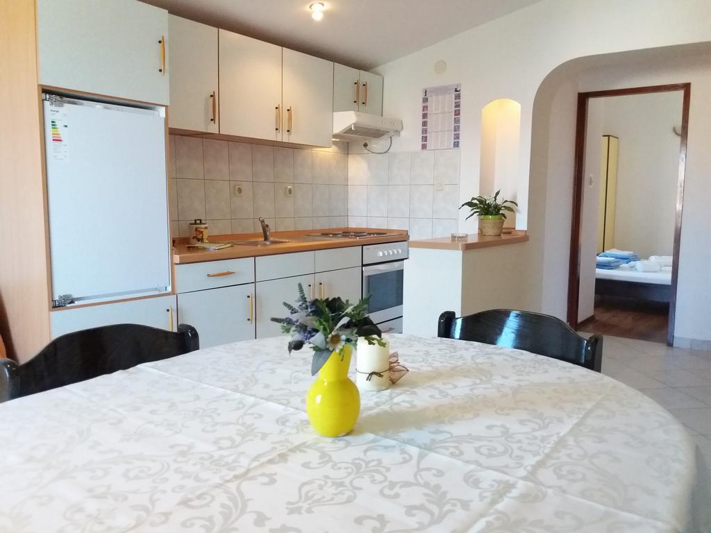 Apartments Meri Vodice Eksteriør bilde