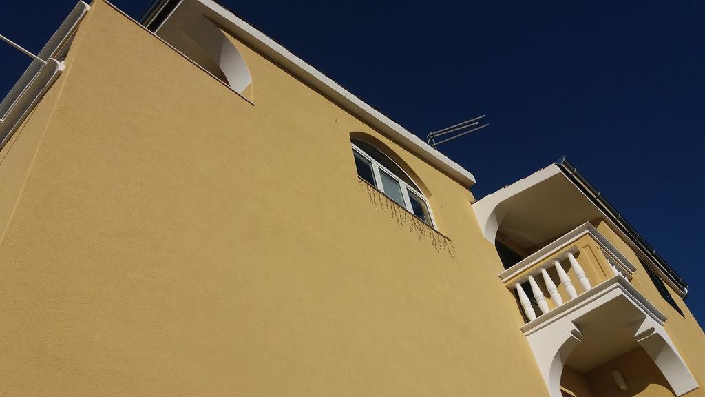 Apartments Meri Vodice Eksteriør bilde