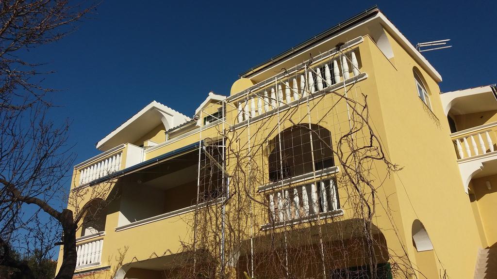 Apartments Meri Vodice Eksteriør bilde
