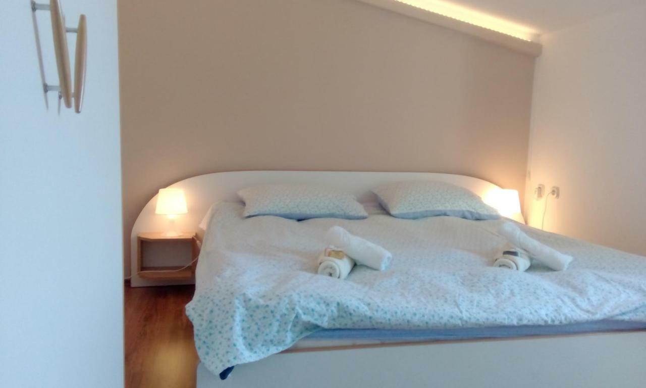 Apartments Meri Vodice Eksteriør bilde