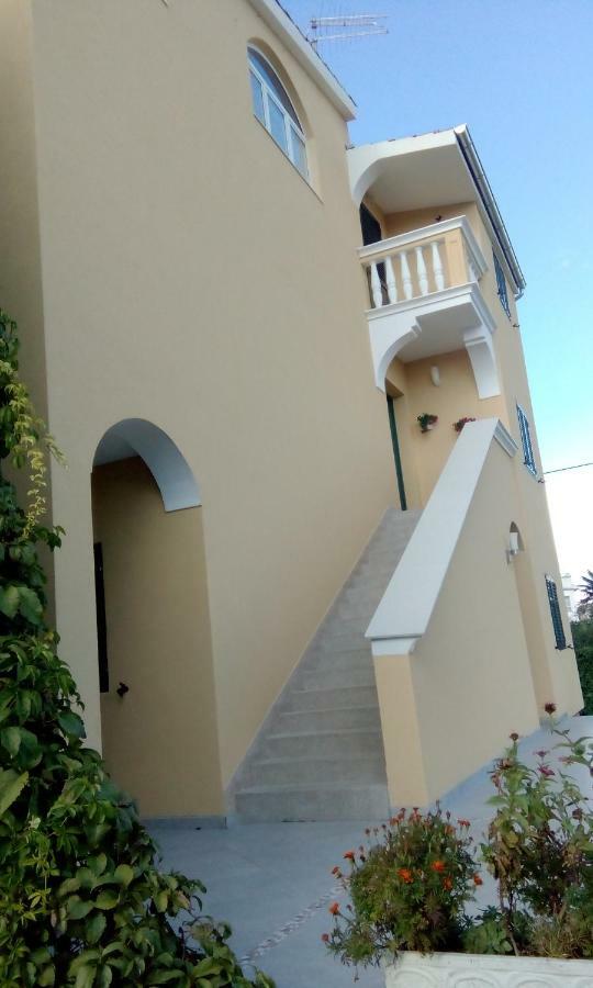Apartments Meri Vodice Eksteriør bilde