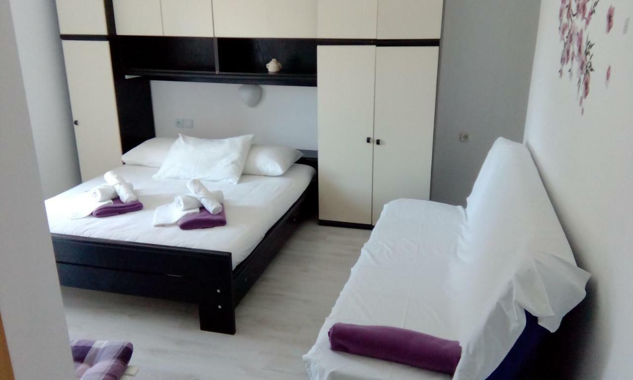 Apartments Meri Vodice Eksteriør bilde
