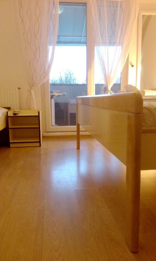 Apartments Meri Vodice Eksteriør bilde