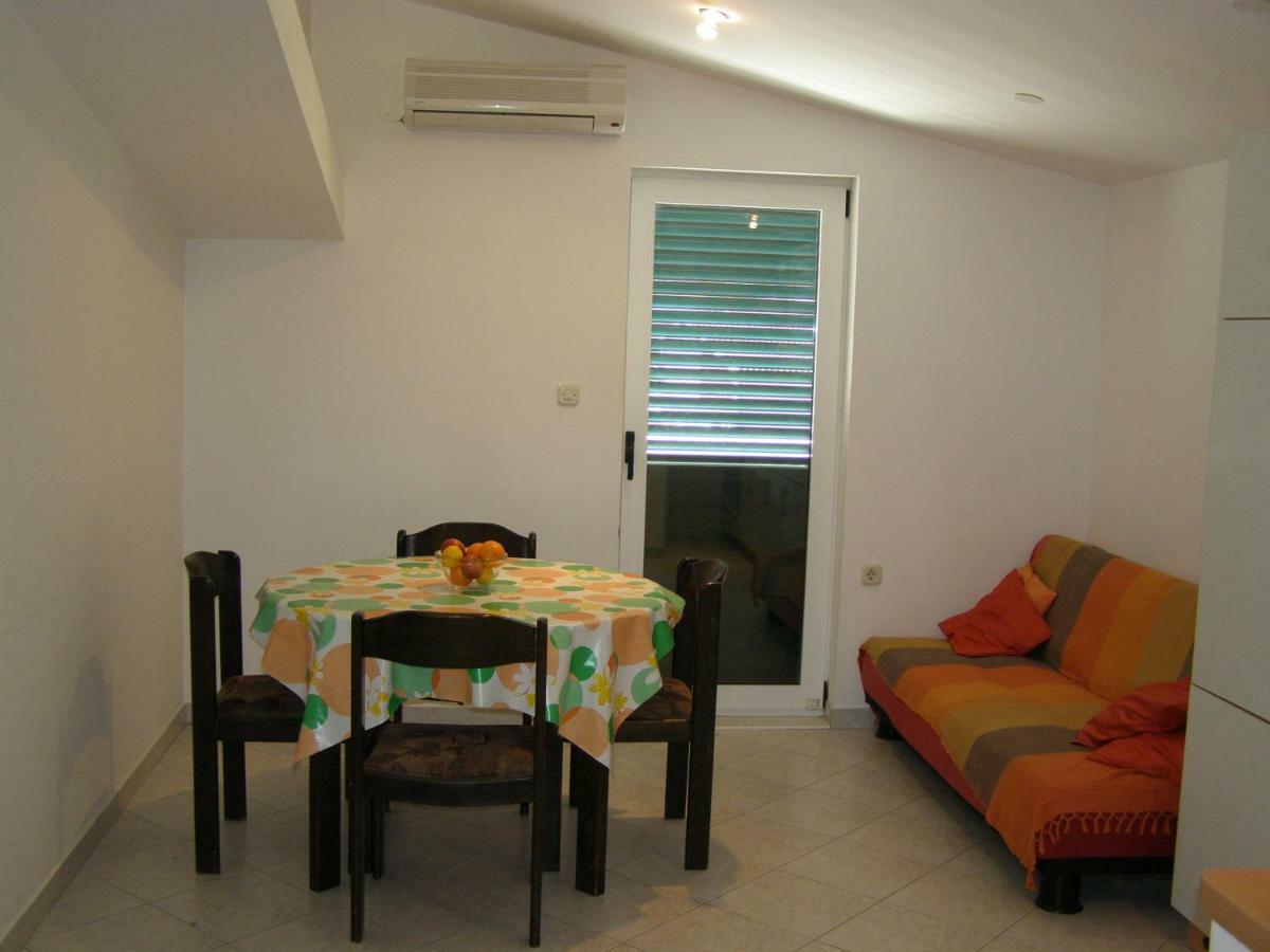 Apartments Meri Vodice Eksteriør bilde