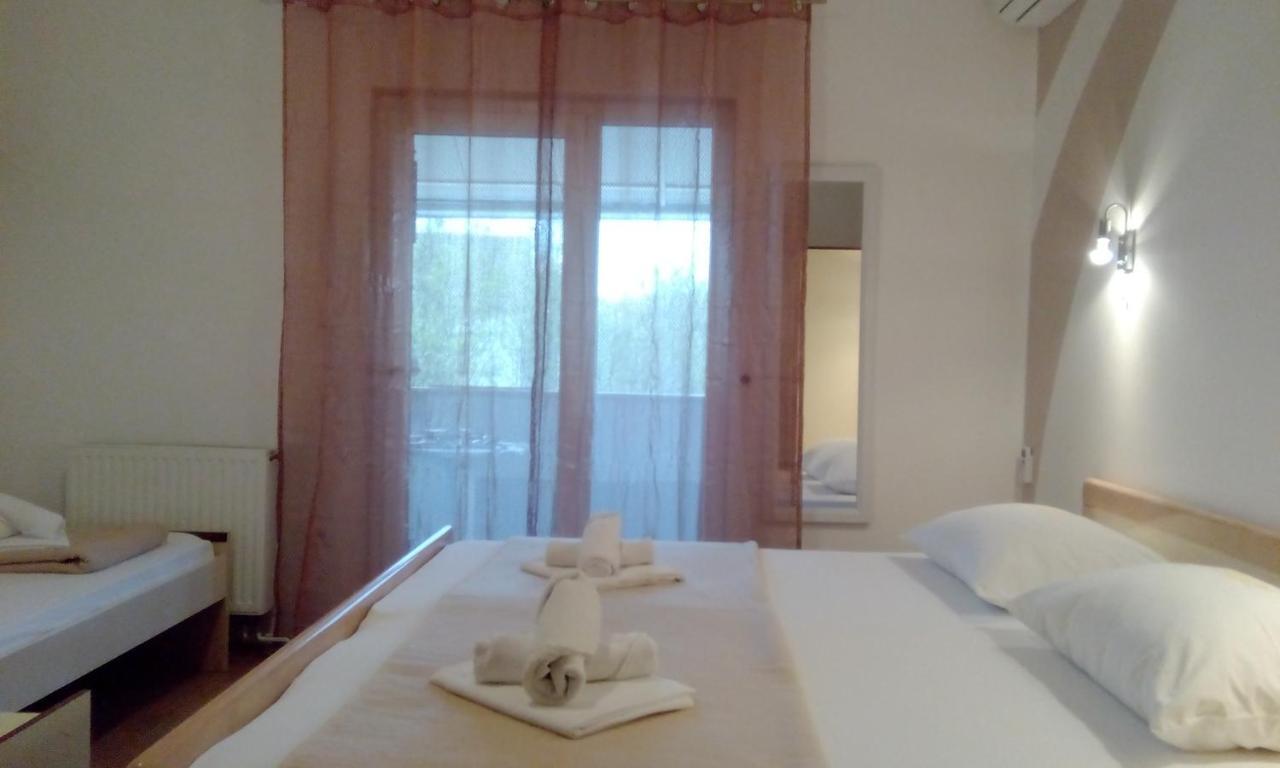 Apartments Meri Vodice Eksteriør bilde