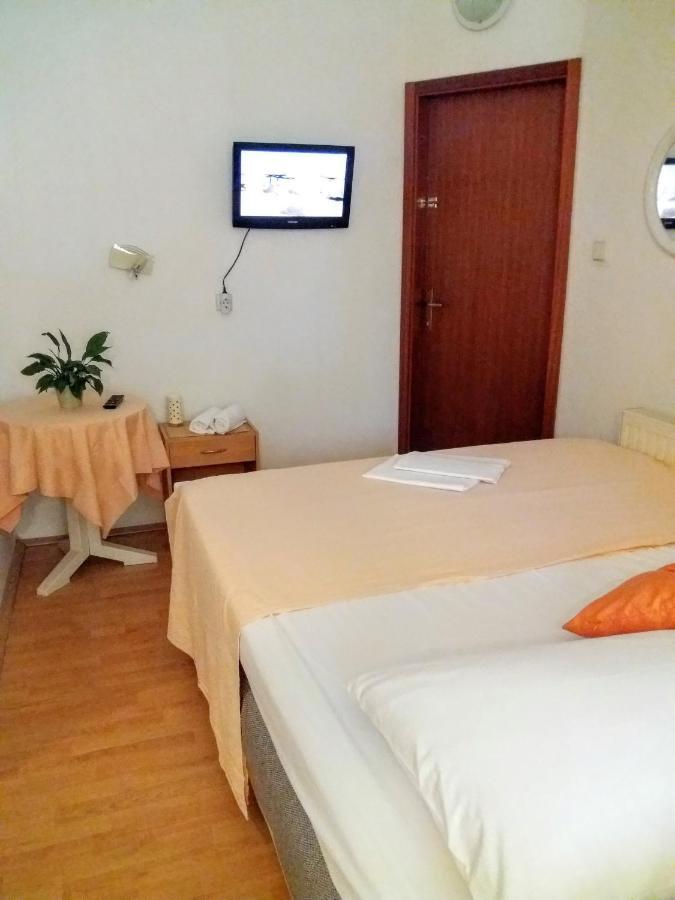 Apartments Meri Vodice Eksteriør bilde